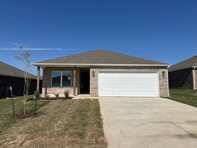 Building Photo - *Pre-leasing* NEW Three Bedroom | Two Bath...