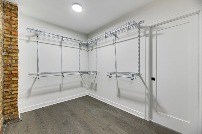 Building Photo - 06 - Mil 1371 LLC