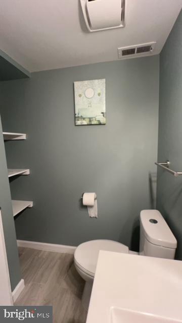 Building Photo - 10133 Prince Pl