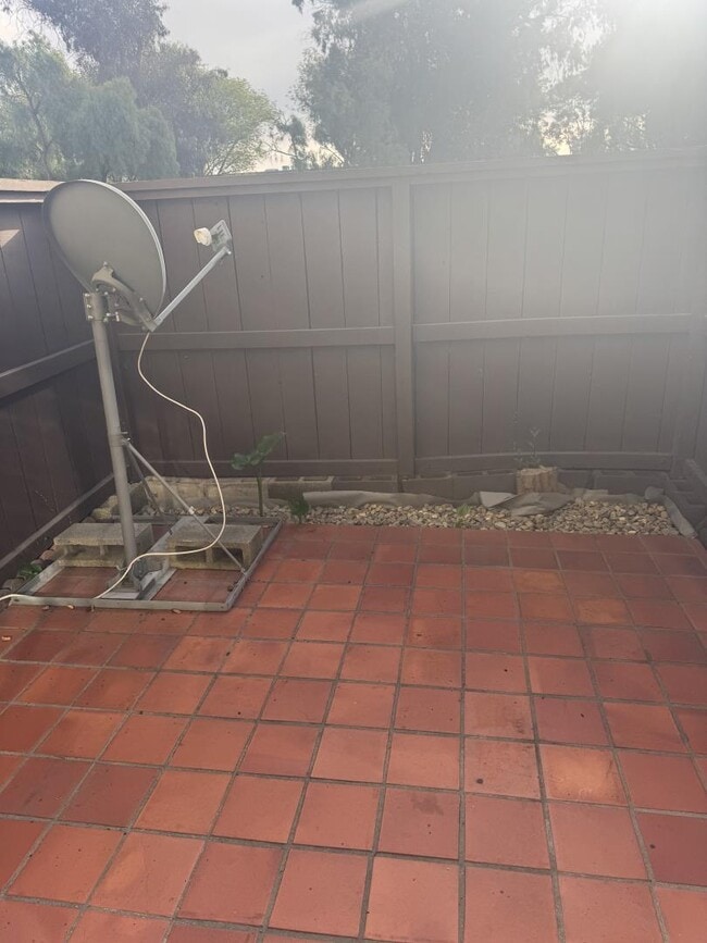 Building Photo - 39997 Cedar Blvd