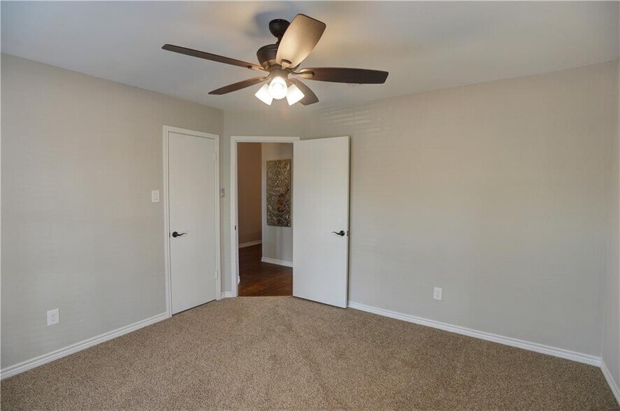 Building Photo - 13117 Broughton Way