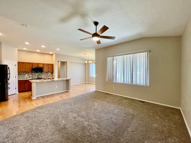 Building Photo - 819 Mt Sneffels Ave