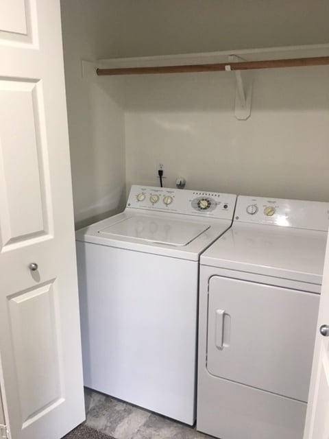 Building Photo - 16832 NW Oak Creek Dr