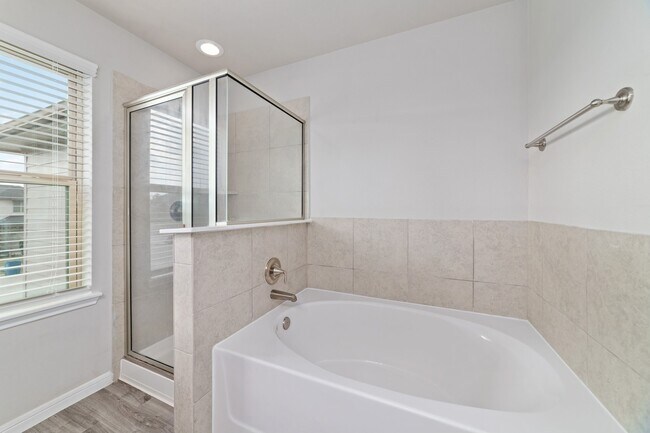 Building Photo - 12923 Crombie Dr
