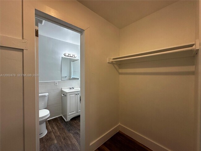 Building Photo - 2321 Madison St