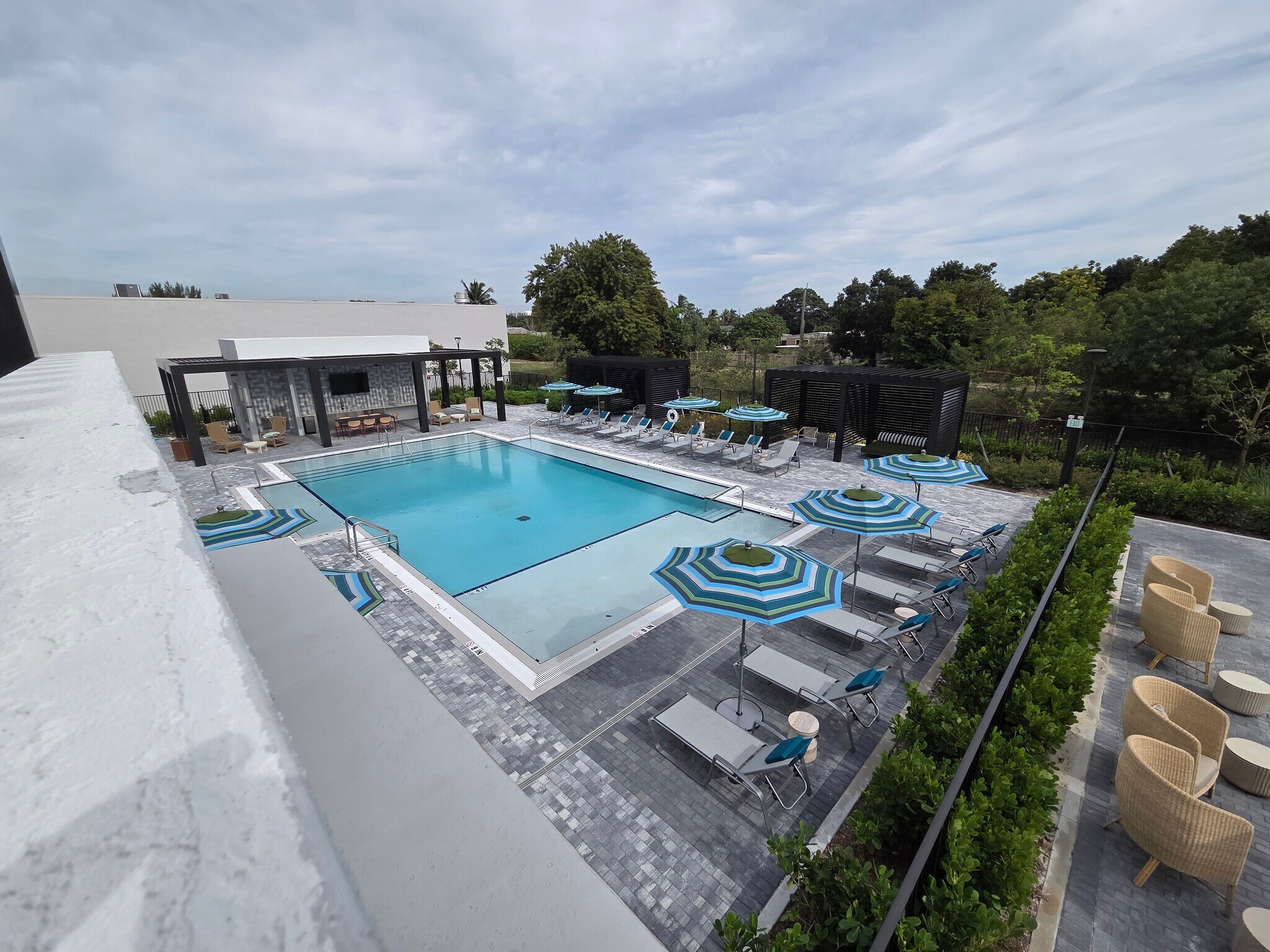 Building Photo - 6710 SW 29th St