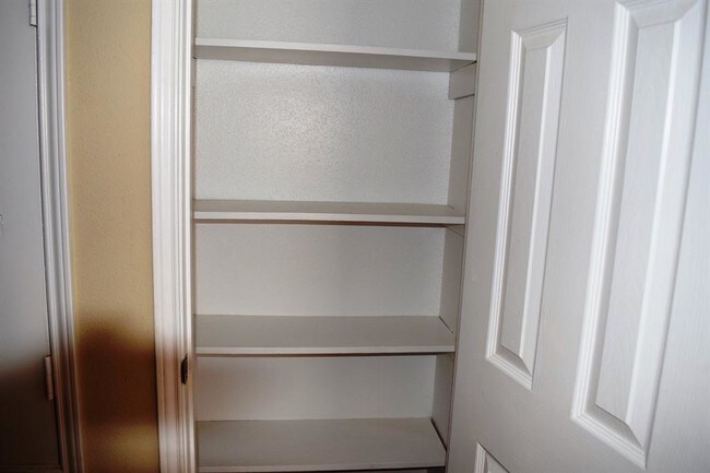 Building Photo - 14814 Perthshire Rd