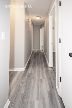 Building Photo - 15211 Navaho-