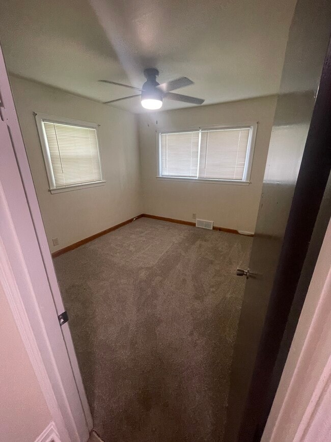 Bedroom 3 (down hallway) - 1537 Boones Lick Rd