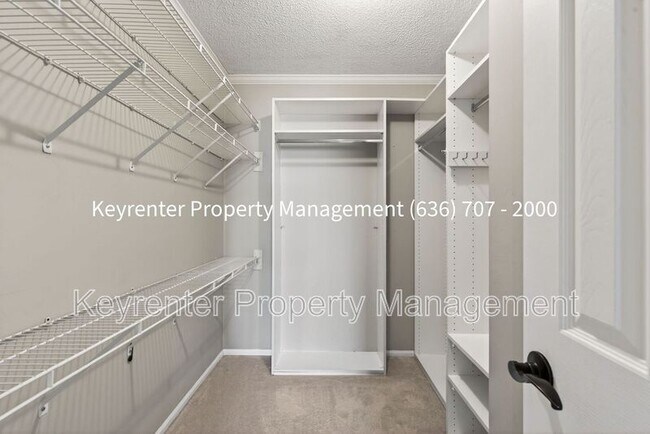 Building Photo - 971 Whispering Ridge Ln