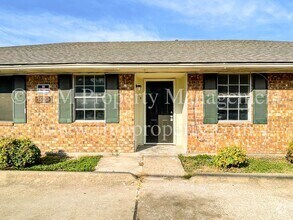 Building Photo - 1603 S Hall St
