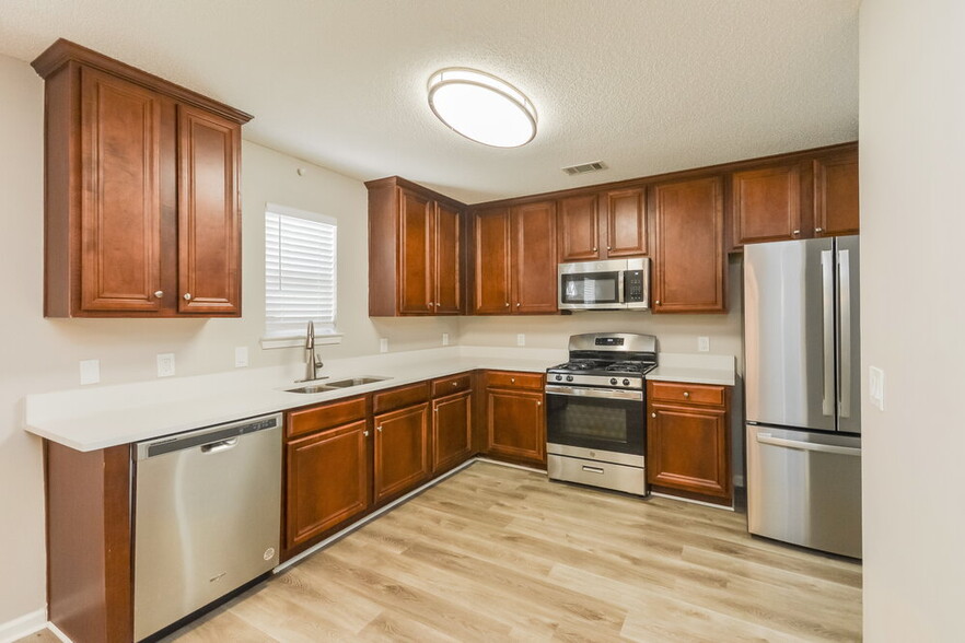 Building Photo - 40 Stone Ridge Way