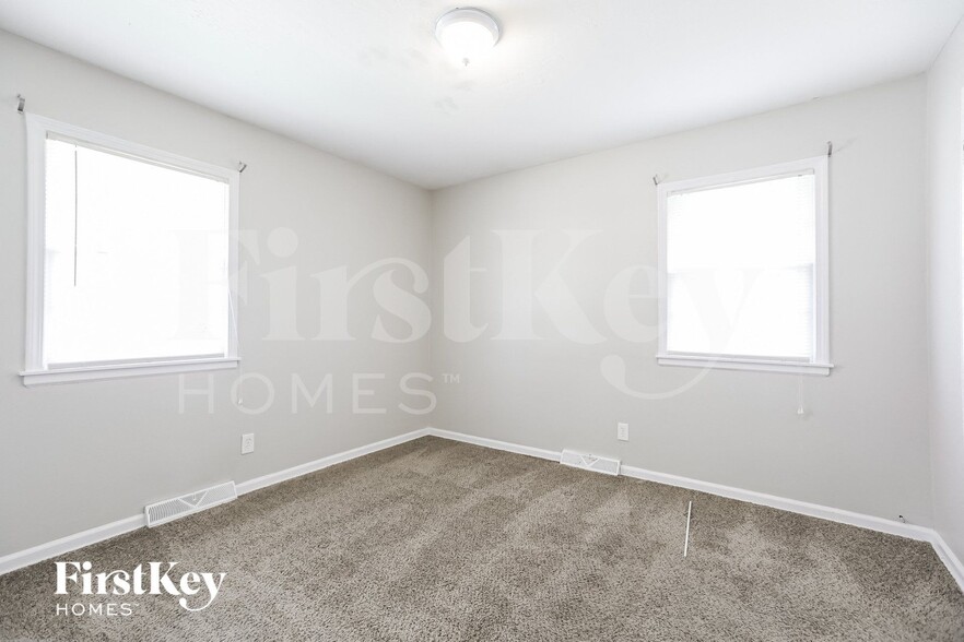 Building Photo - 6617 E 134th Terrace