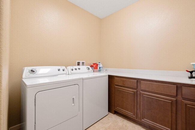 Building Photo - 73757 Picasso Dr