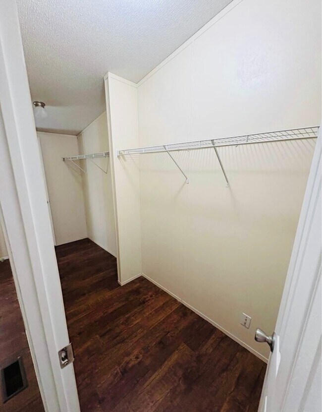 Building Photo - 3br 2ba on 1.5 acres in Blanchard!!