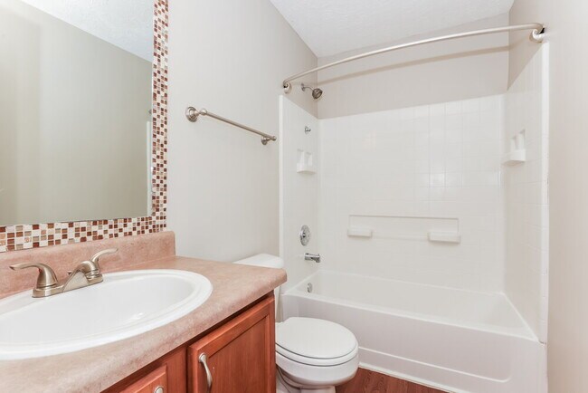 Building Photo - 5144 Sunsail Dr