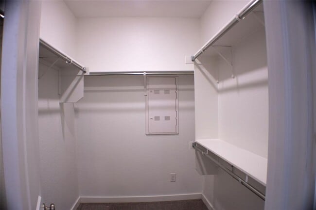 Building Photo - 8215 Prairie Rye Dr
