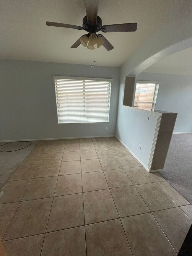 Building Photo - COMING SOON! Beautiful 3 Bed 2 Bath Home in Buckeye