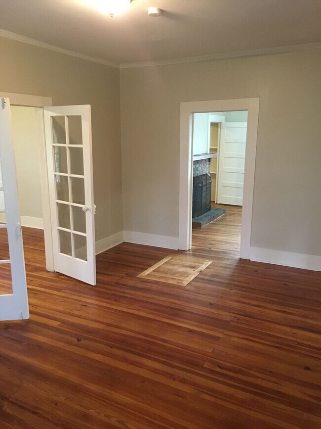 Building Photo - Large 3/1 House near Shannon $1,395