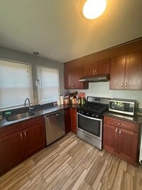 Building Photo - 100 Colby Rd