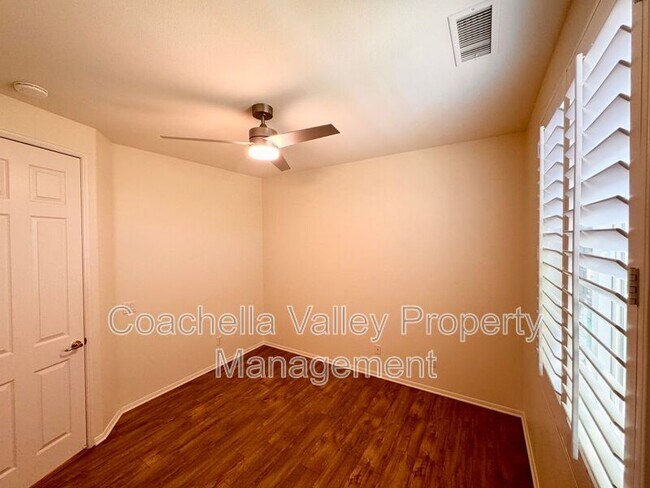 Building Photo - 138 Shoreline Dr