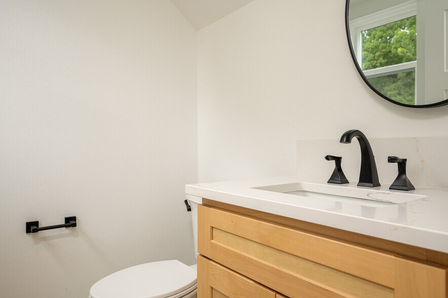 Building Photo - 4103 SE Olsen St