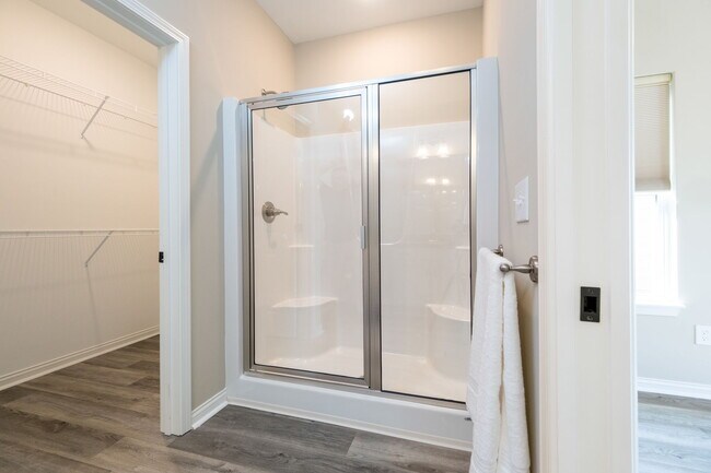 Building Photo - 867 Rosemary Ln