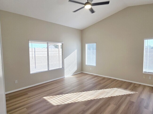 Building Photo - Remodeled 3-bedroom at Cooper and Warner/Ray