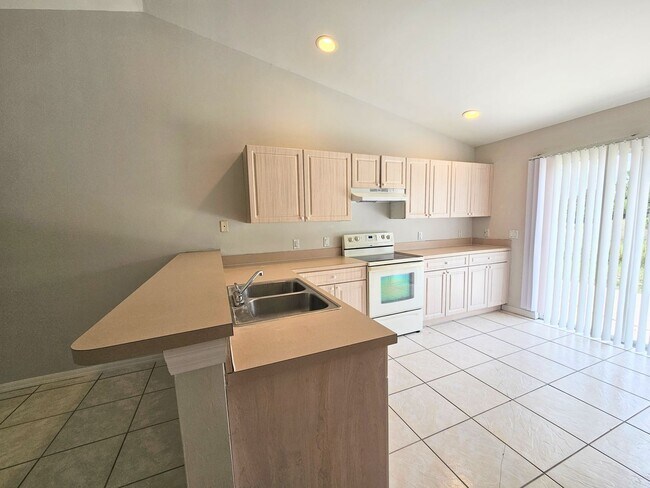 Building Photo - 3BR/2BA for $1,425 — plus get 2 weeks free rent!