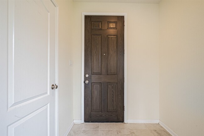 Building Photo - 25327 Cheshire Knoll St