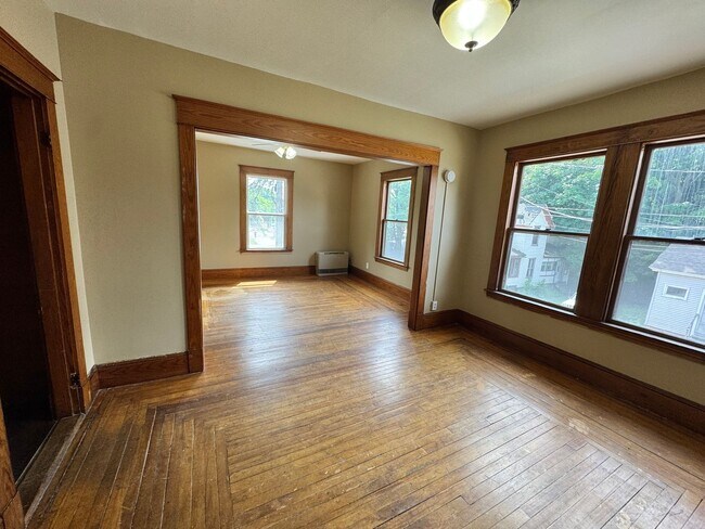 Primary Photo - 3 Elm Ct