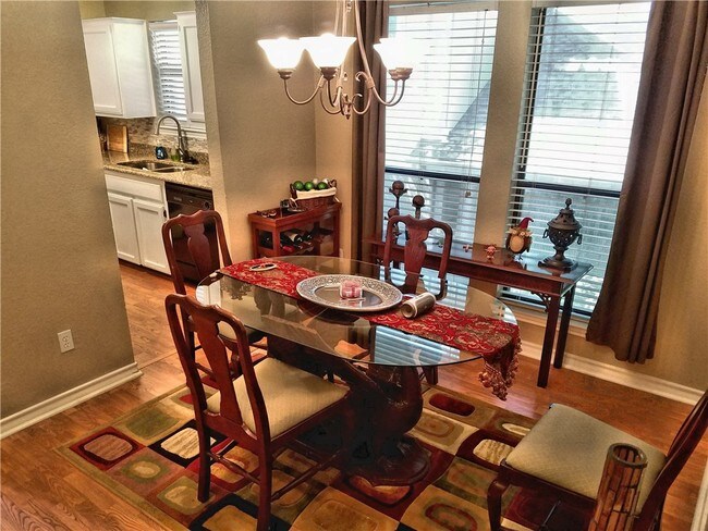 Building Photo - 1404 Norwalk Ln