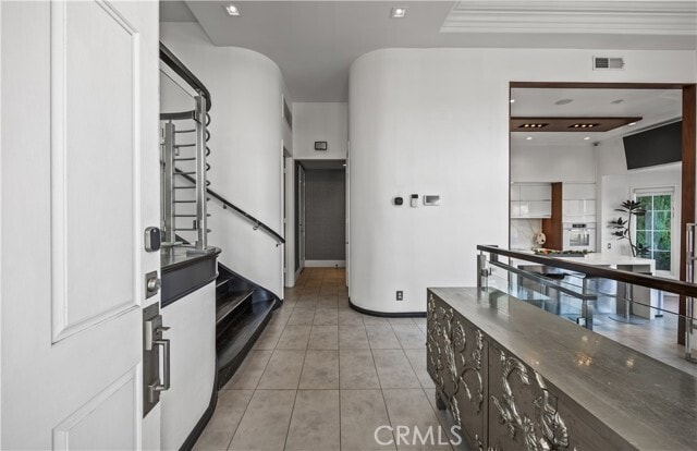 Building Photo - 4 Chandon