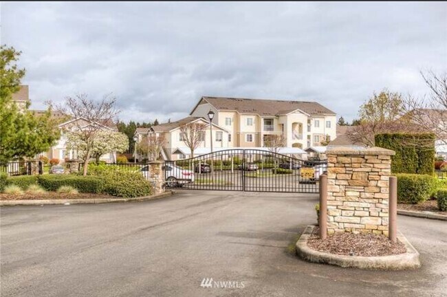 Building Photo - 10109 186th St E