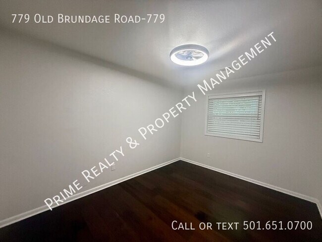 Building Photo - 779 Old Brundage Rd