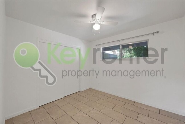 Building Photo - 6705 Greenback Ln