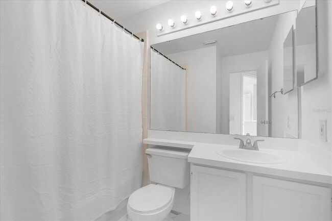 Building Photo - 14852 Laguna Beach Cir