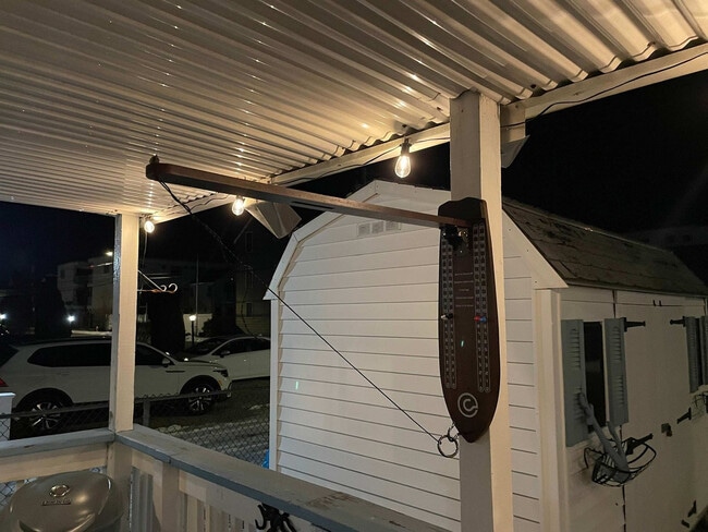 Building Photo - 8 Duston Ave