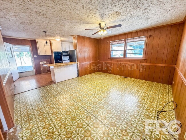 Building Photo - 124 Grant Dr