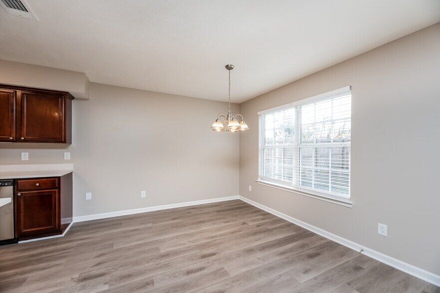 Building Photo - 1216 Elisha Ct