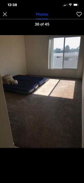 Building Photo - 10790 Rose Ave