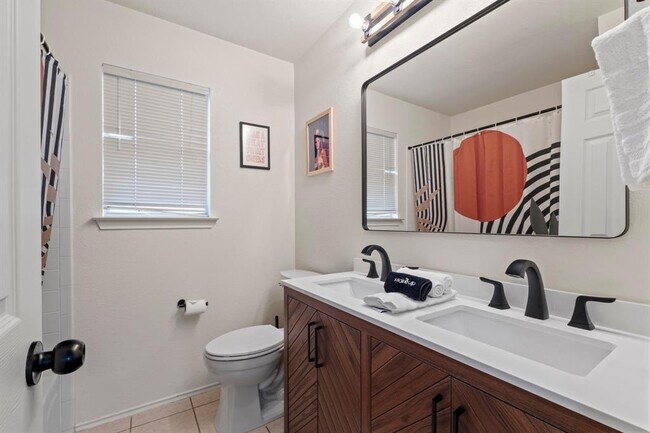 Building Photo - 3300 Sauls Dr