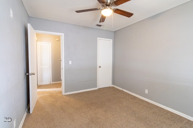 Building Photo - 1708 Cimarron Trail