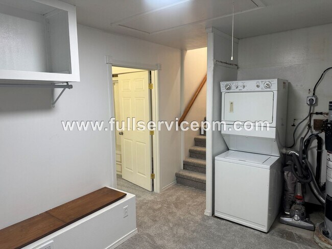 Building Photo - Spacious 4-Bedroom Upper-Level Home with Fireplace, Bonus Room & Large Deck