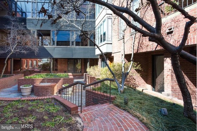 Building Photo - 1080 Wisconsin Ave NW