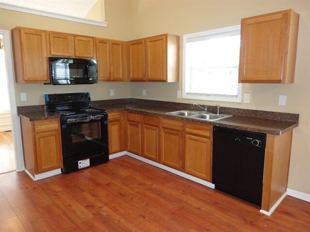 Building Photo - 3257 Tuggle Ives Dr