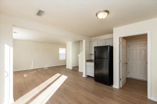 Building Photo - 1051 Taurus Ct