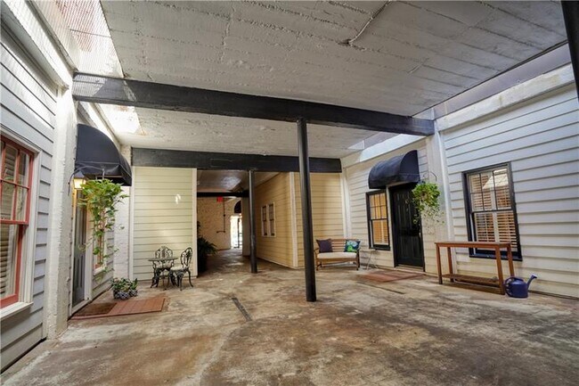 Building Photo - 1026 St Charles Ave NE