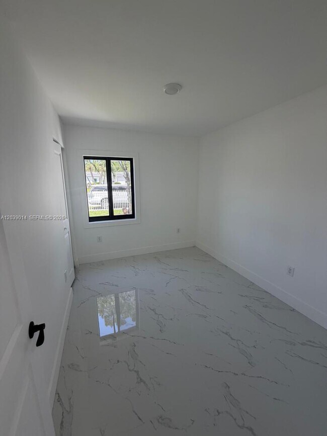 Building Photo - 1861 NW 163rd St