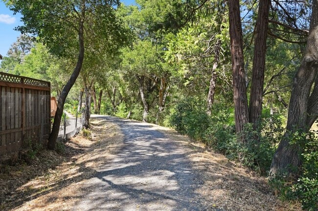 Building Photo - 2291 Guerneville Rd